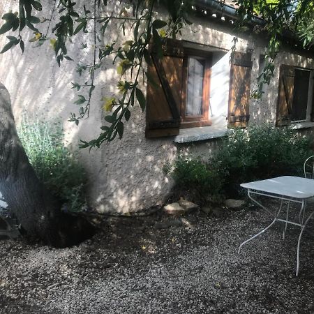Studio Mitoyen / 2 Personnes Ιέρ Εξωτερικό φωτογραφία